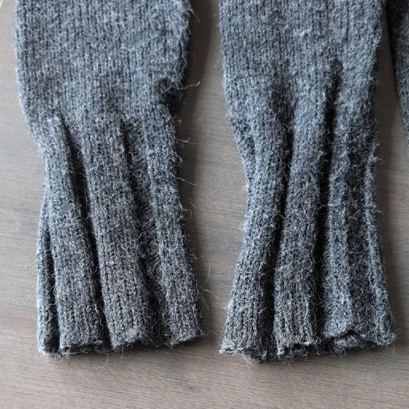 Dynamite Sweater - Picture 10 of 12